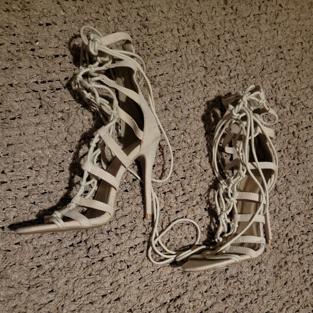 2HP🔥6-27-25 WOMENS QUPID LACE UP STRAPPY STILETTO GLADIATOR SANDALS TAN SZ 8.5
